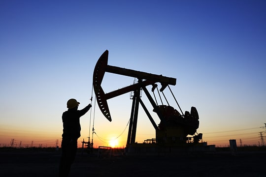 EIA says oil to average $71 a barrel for rest of year; stay around $68 in 2019