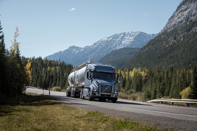 No fake news here: Despite November decline, Class 8 truck sales remain at solid pace