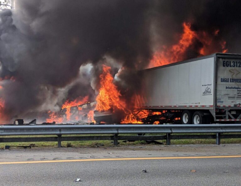 7 people, including 5 children, are killed, 8 hurt in Florida crash involving 2 big rigs, 2 passenger vehicles
