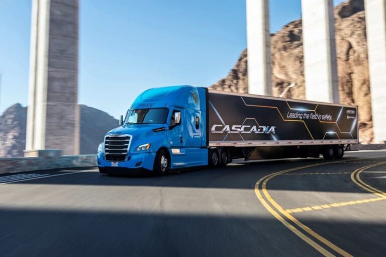 Daimler introduces first SAE Level 2 automated truck in North America with the Freightliner New Cascadia