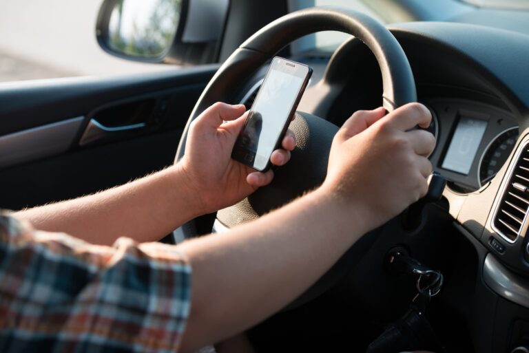 S.D. House panel backs bill to expand texting while driving ban