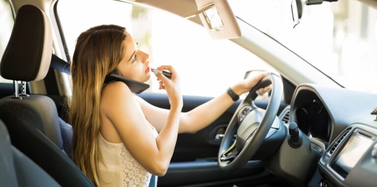 Florida could outlaw all forms of distracted driving