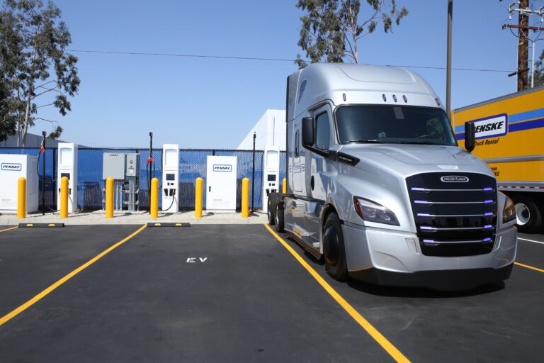 Penske opens high-speed charges at four California locations