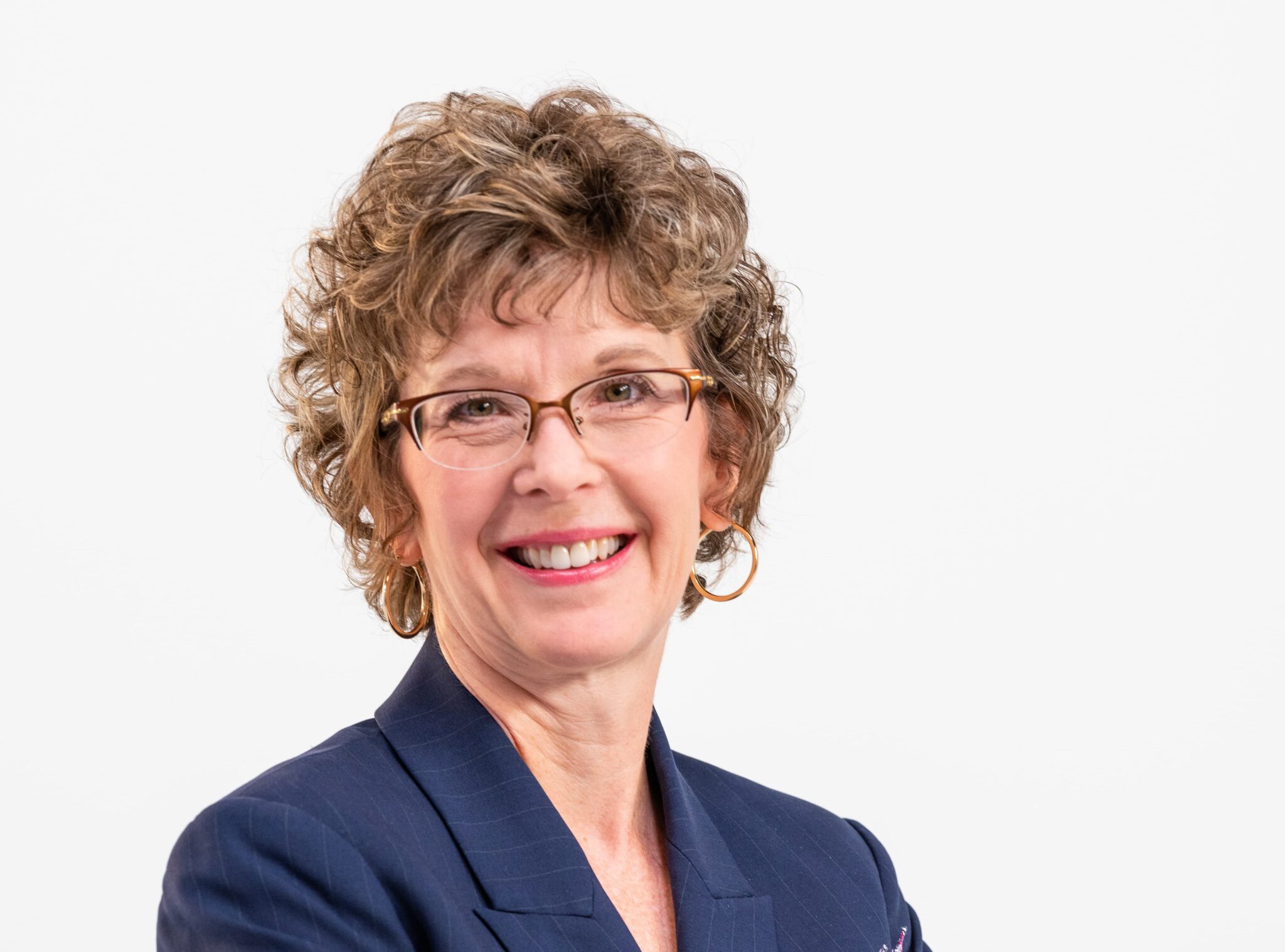 ArcBest CEO wins Women In Trucking Association’s 2019 Distinguished Woman in Logistics Award