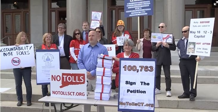 Group presents over 100,000 signatures on petition to prevent more toll roads
