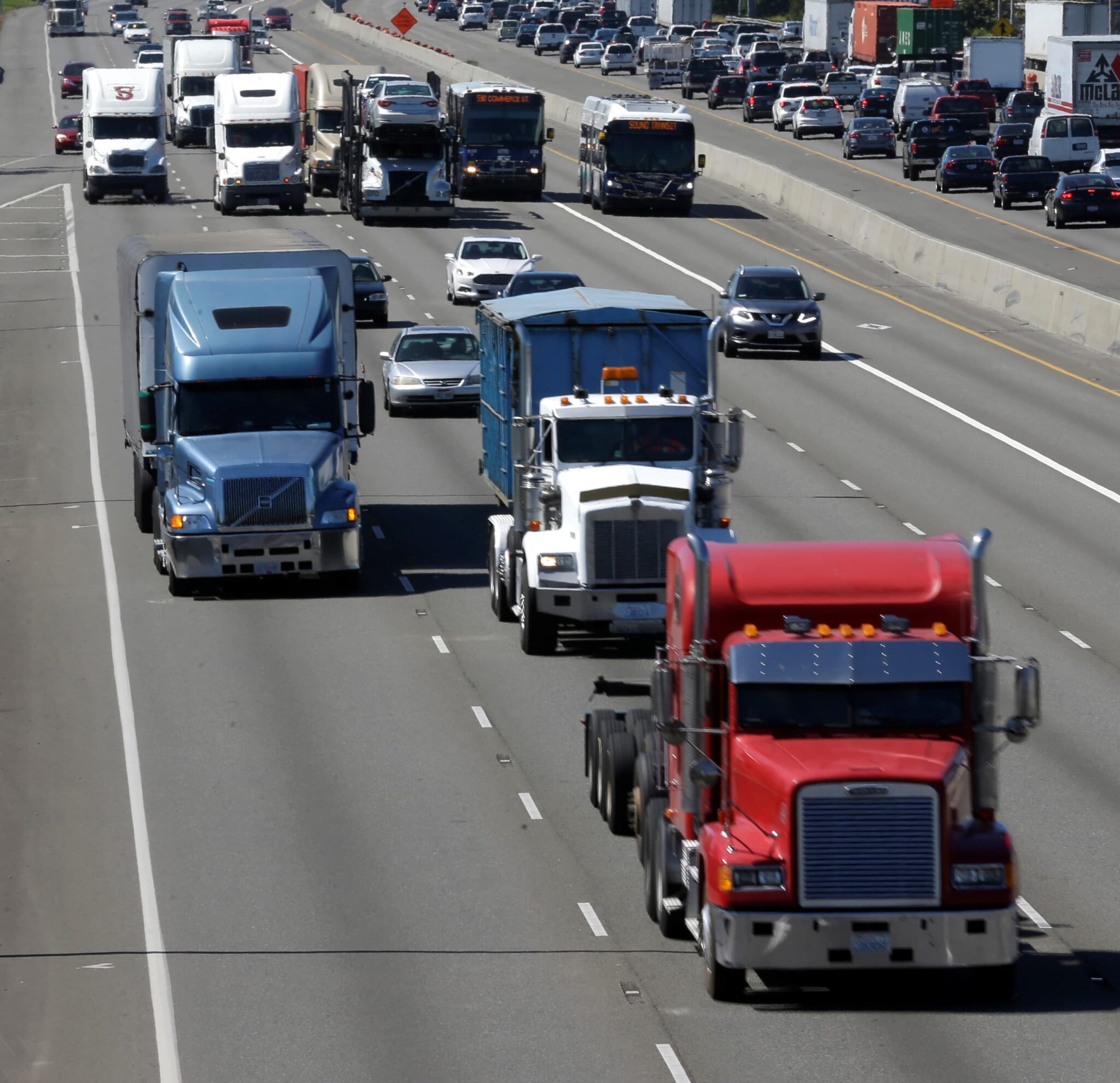 Trucking Alliance, Truckload Carriers Association back speed limiter