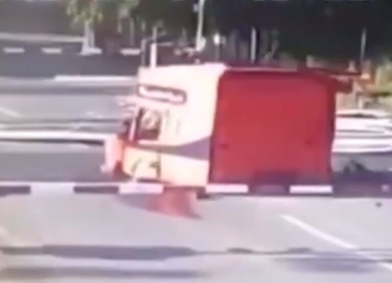 Dumb luck – Train strikes rig and driver walks away like nothing happened