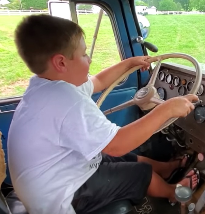 This 10-year old shifts better than many adults!