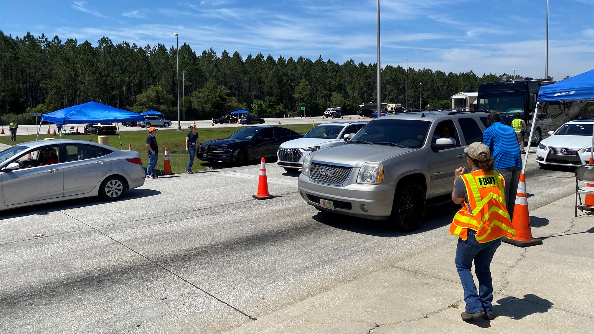 Florida implements entry checkpoints, but commercial vehicles can keep
