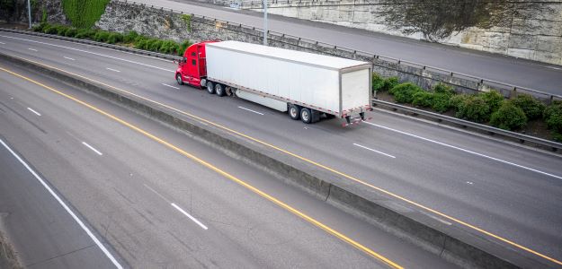 FTR reports April preliminary net trailer orders hit lowest level in modern era