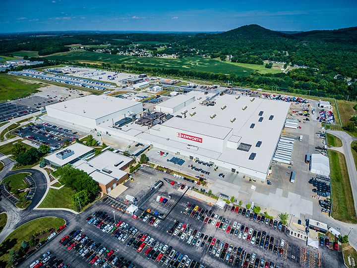 Kenworth’s Ohio assembly plant captures two manufacturing leadership awards