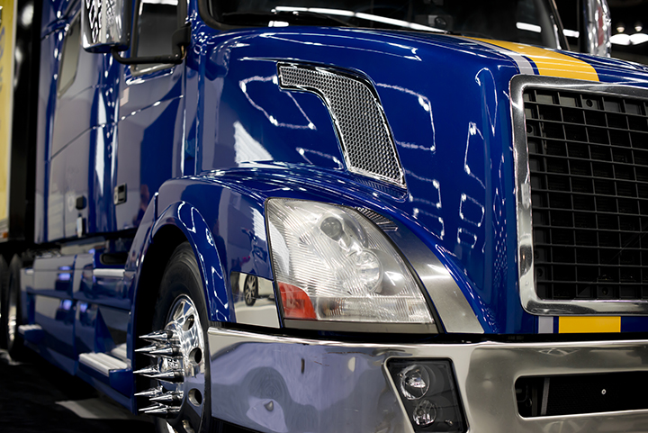 Fleet Advantage industry benchmark survey shows impact of older trucks on safety, repair costs, fuel economy