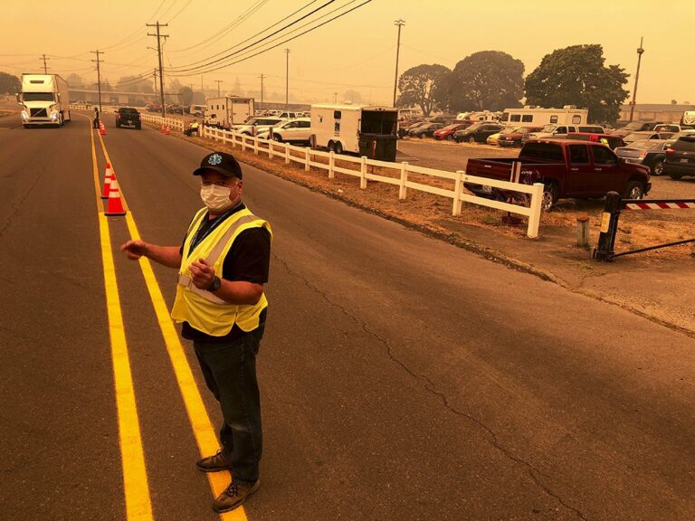 FMCSA extends emergency declarations for drivers providing relief to California, Oregon, Washington State due to wildfires