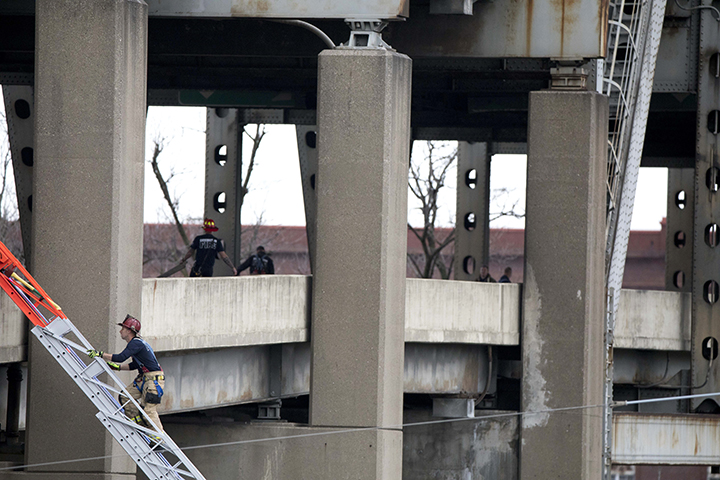 Repairs on Brent Spence Bridge under way; Kentucky transportation agency outlines official detours for commercial vehicles