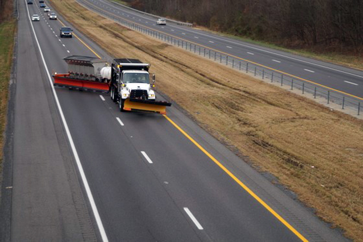 Kentucky transportation agency using new ‘tow plows’ to keep roads clear of snow, ice