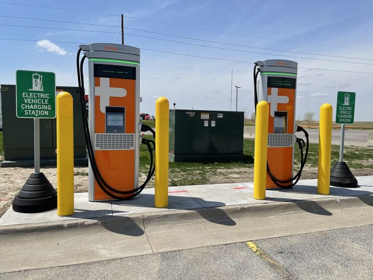 ‘World’s Largest Truckstop’ now offers EV charging stations
