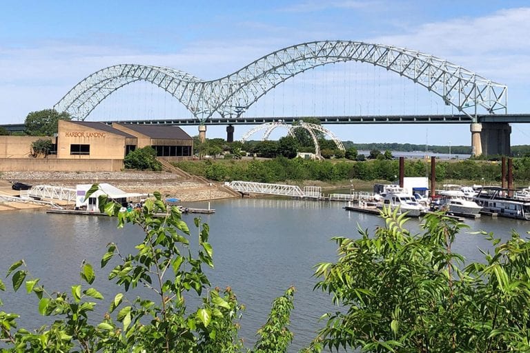 Republican senator calls for ‘urgent’ approach to shutdown of I-40 bridge at Memphis