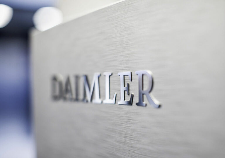 Daimler shareholders vote to spin off truck and bus segment