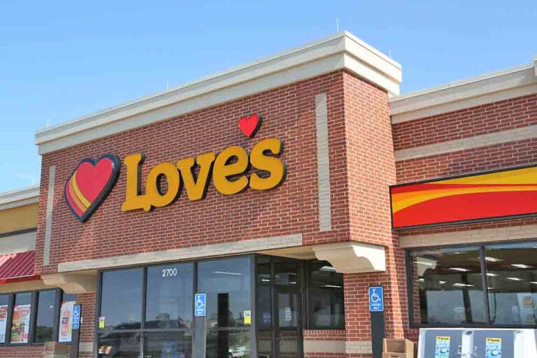 Love’s opens new truck stop in Illinois