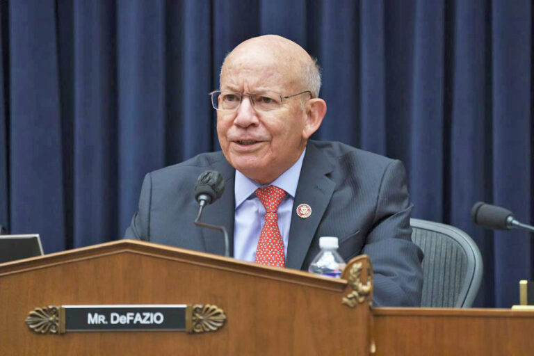 DeFazio, a champion of truckers in D.C., to retire from Congress