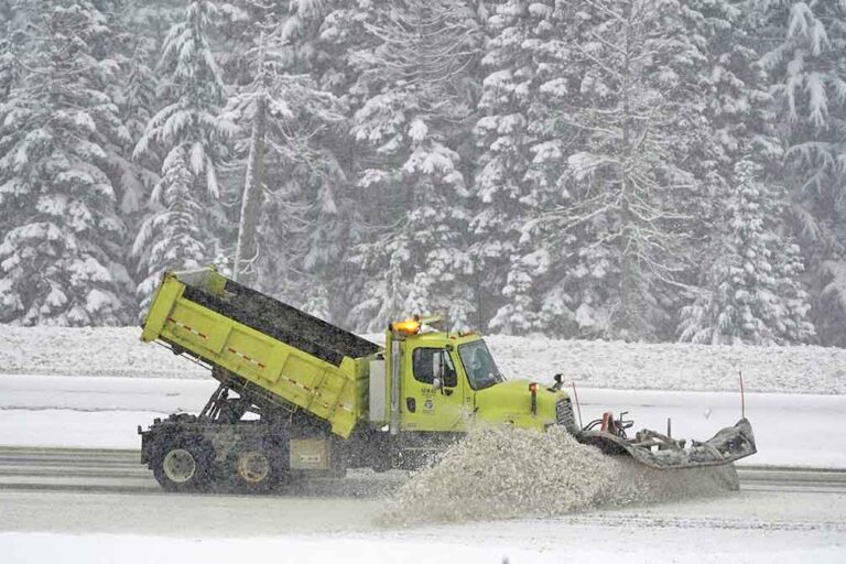 Cold weather US states struggling to hire snowplow drivers