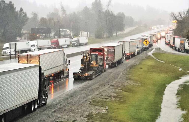 Blizzard shuts down highway linking California with Oregon