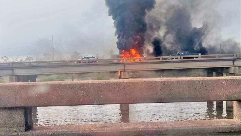 Repairs after helicopter crash to close New Orleans interstates