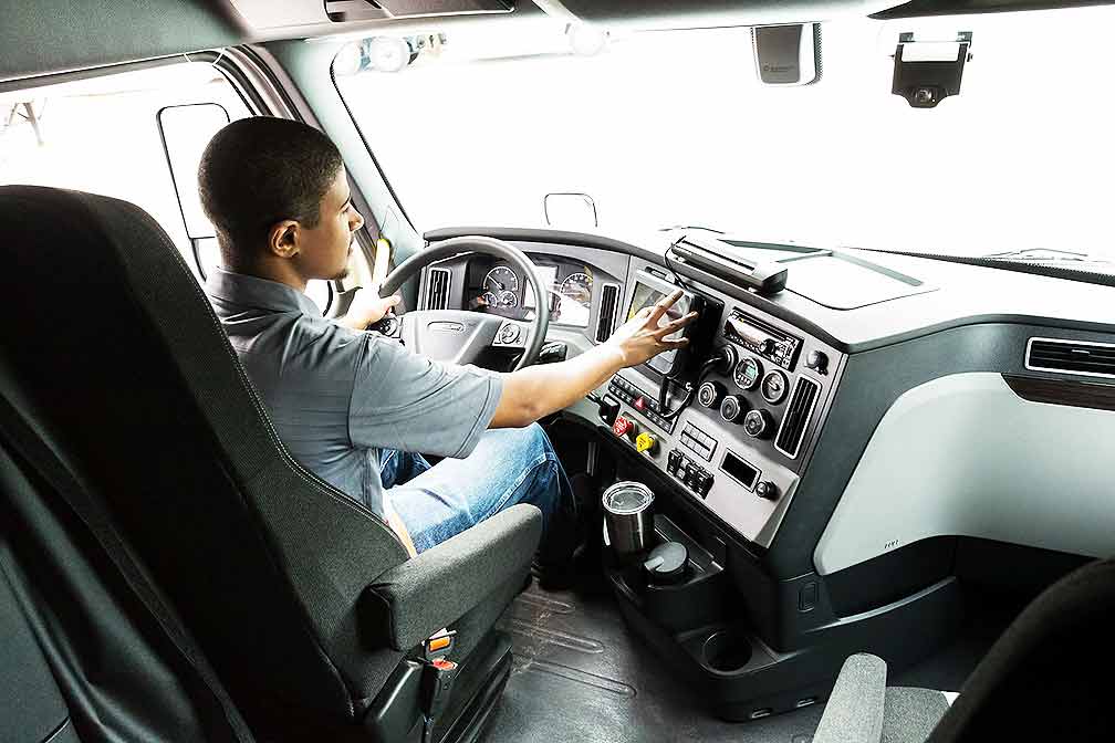 Truck driver wages increased in 2021, ATA reports - TheTrucker.com