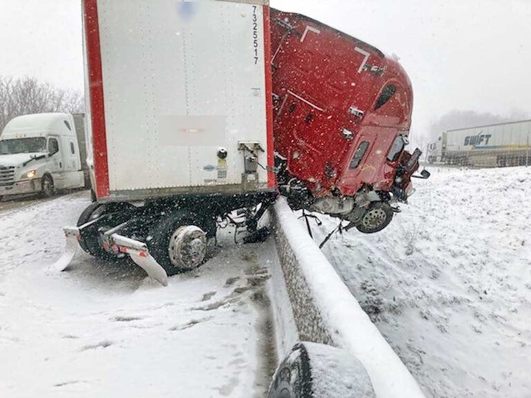 Winter weather causes rig to jackknife in Indiana