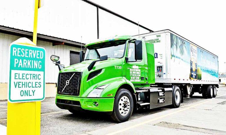 Volvo VNR Electric named 2022 Commercial Green Truck of the Year