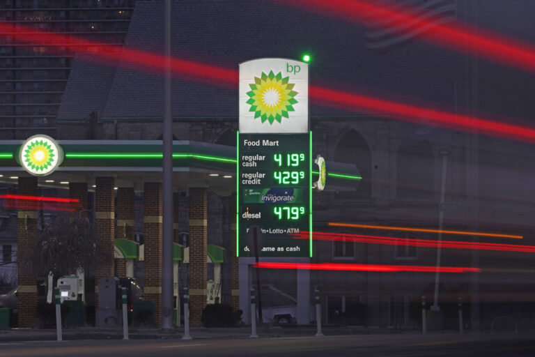 Diesel prices at all-time high as feds mull banning Russian oil