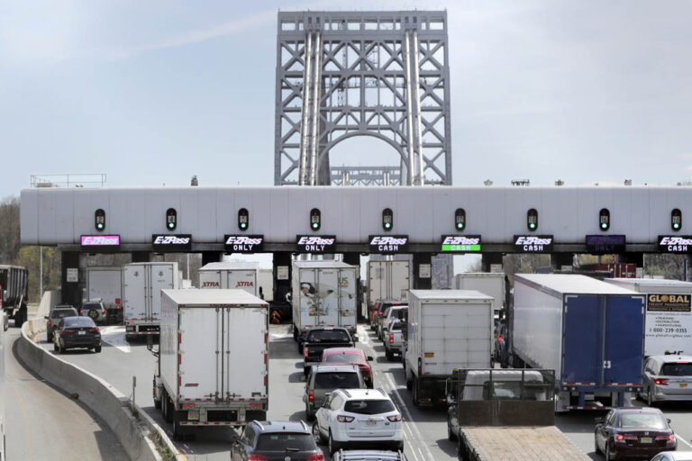 Bridge to go cashless, removing site of infamous gridlock