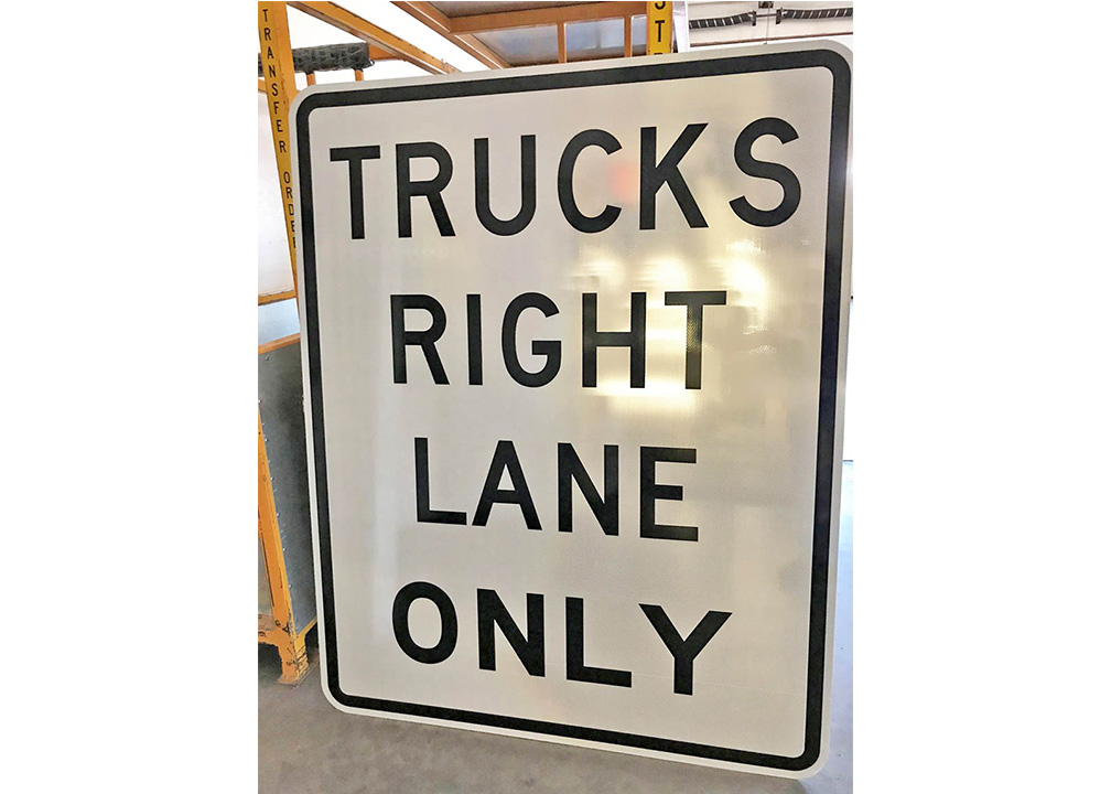 Big rigs restricted to right lane on parts of Arizona's I-10