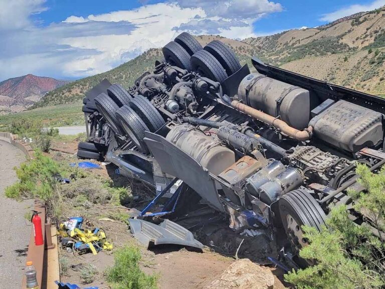 I-70 closure planned in Colorado for removal of wrecked big rig