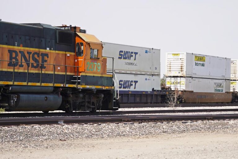 Shippers Coalition calls for quick action to prevent railroad strike