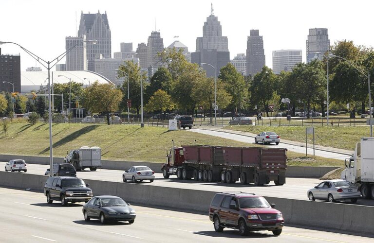 Buttigieg awards grant to tear down divisive Detroit highway