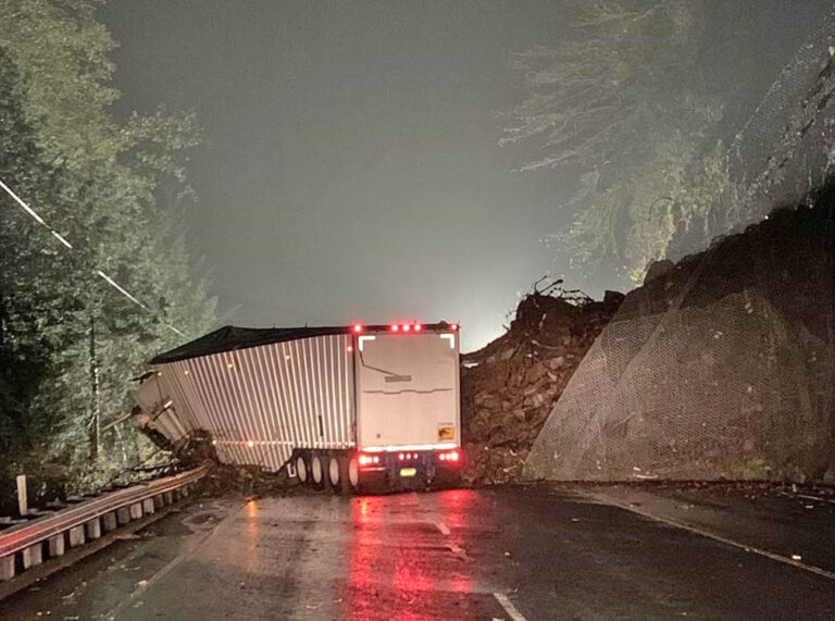 Section of Oregon’s US 30 closed for landslide repair