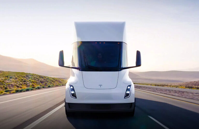 Musk: Tesla Semi completes 1st journey hauling full load