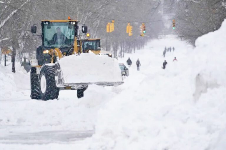 Military police to enforce driving ban in snow-slammed Buffalo