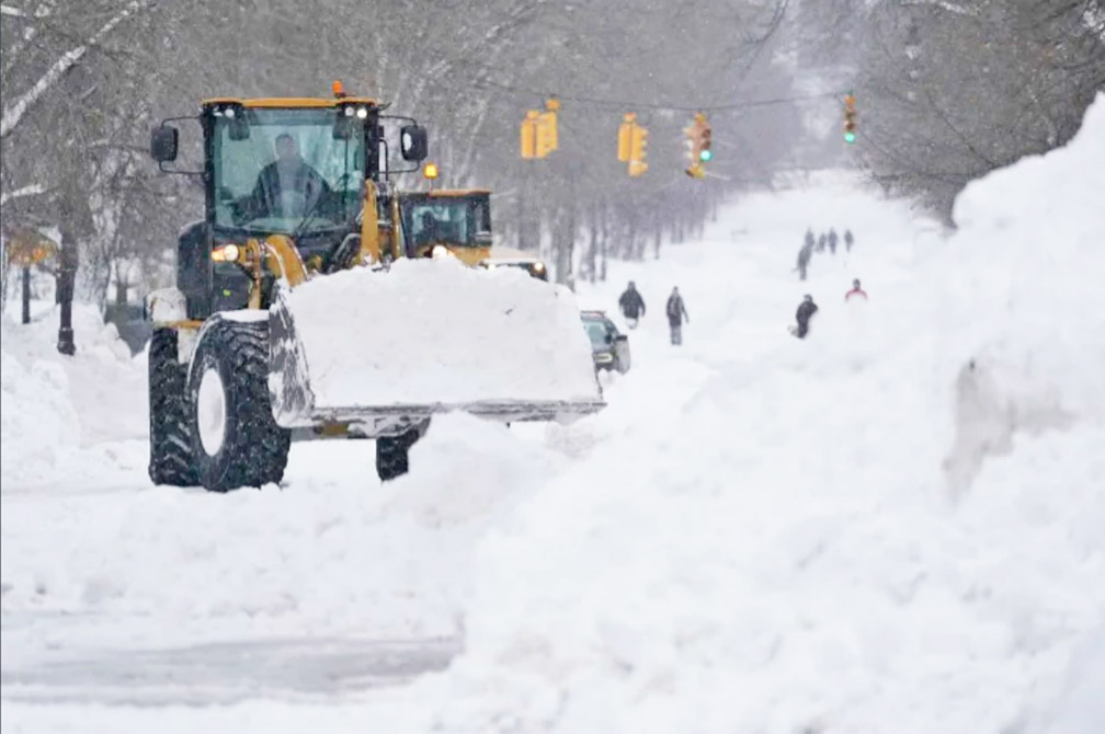 Military police to enforce driving ban in snow-slammed Buffalo ...