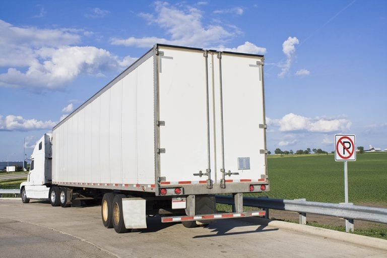 New survey shows that most Americans are oblivious to truck parking problem