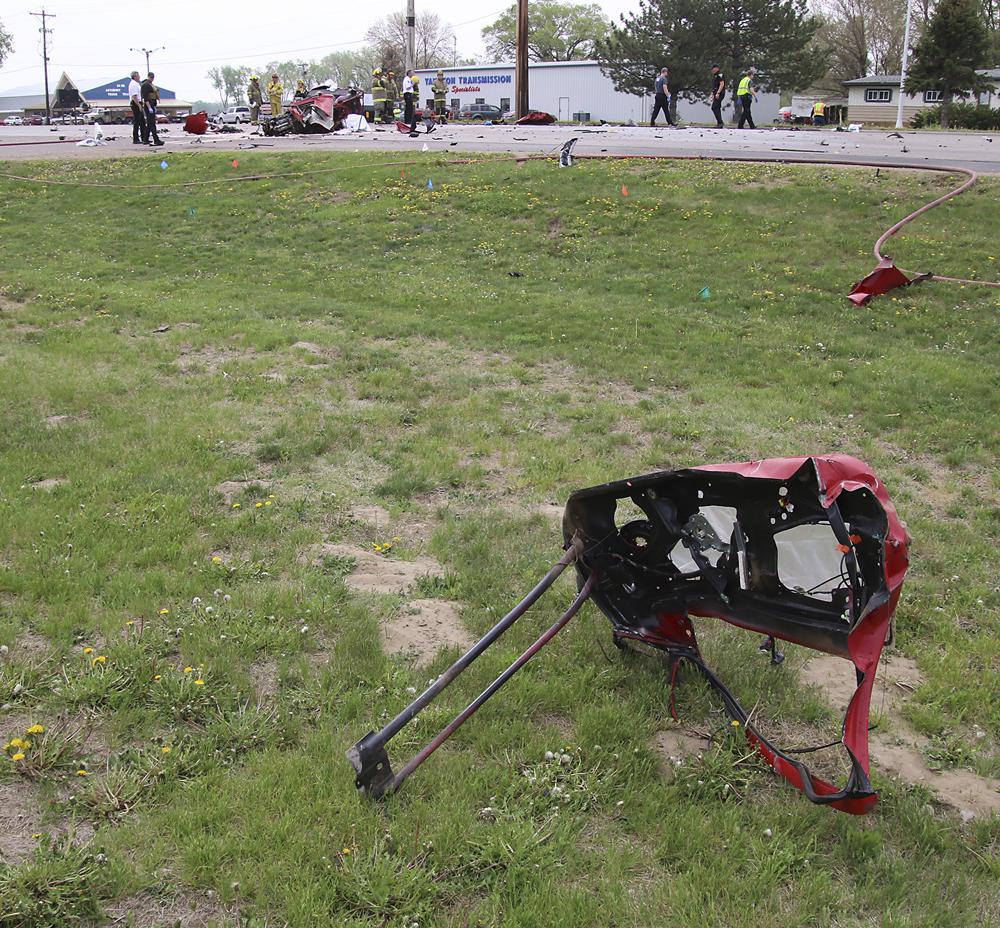 2 killed after car smashes into big rig during Yankton, South Dakota