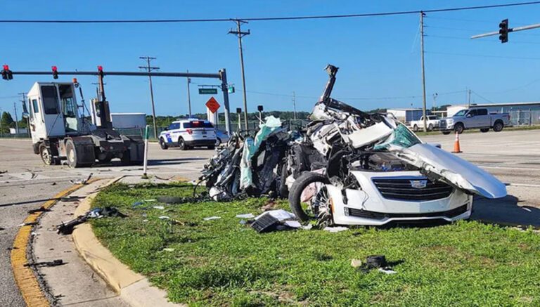 2 killed after big rig obliterates Cadillac in Lake Wales, Florida