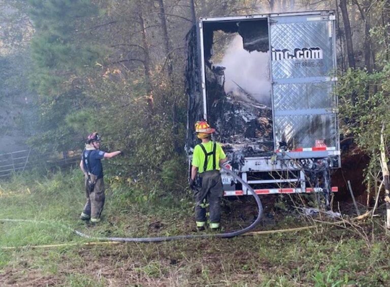 Driver dies after rig crashes, catches fire in rural Arkansas