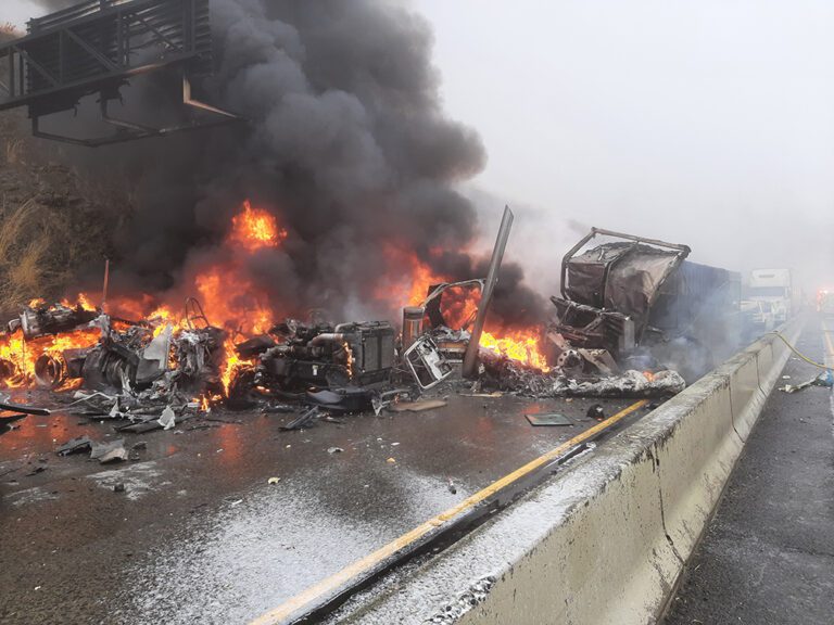 Fiery 17-vehicle pileup shuts down I-84 in Oregon