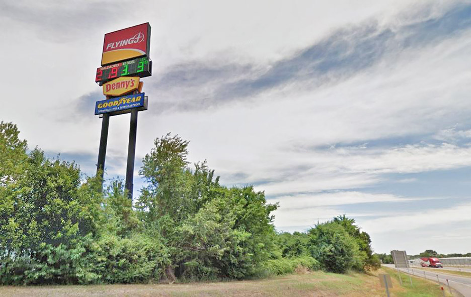 Denny’s offering  breakfast special to truck drivers
