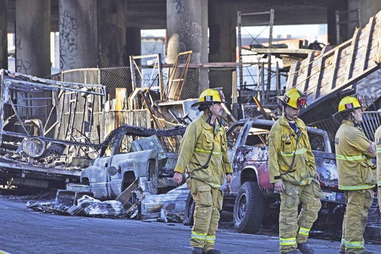 Massive fire shuts down Interstate 10 in Los Angeles