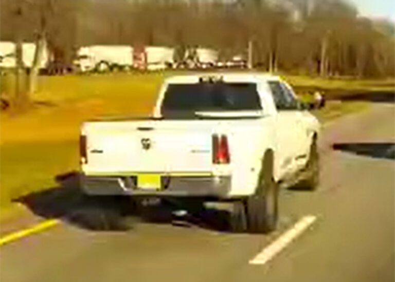 Police looking for person who shot big rig on I-78 in New Jersey