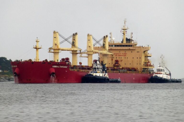 Houthi rebels strike a U.S.-owned ship, raising tensions