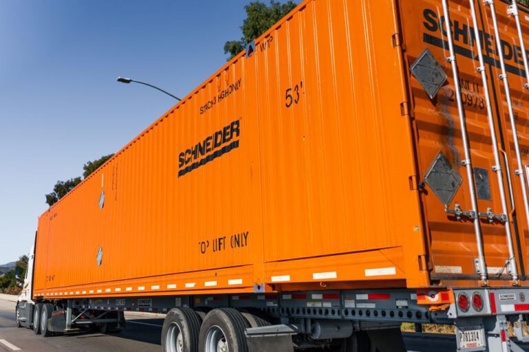 Schneider’s 2023 financial reports reflect challenges in freight market, CEO says